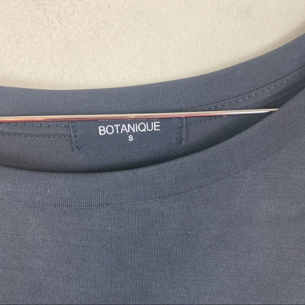 Botanique Black Knot Short Sleeve Blouse - Picture 3 of 4